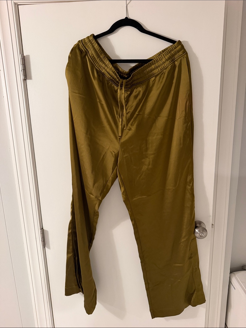 NWOT *XL TALL Old Navy Mid-Rise Wide-Leg Satin Track Pants